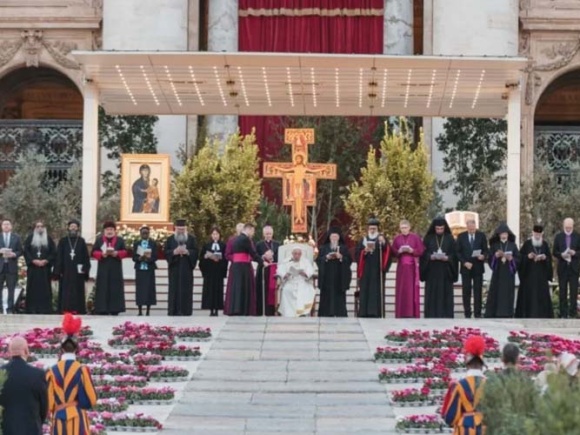 Los evangélicos italianos critican la presencia del líder en el culto ecuménico del Vaticano