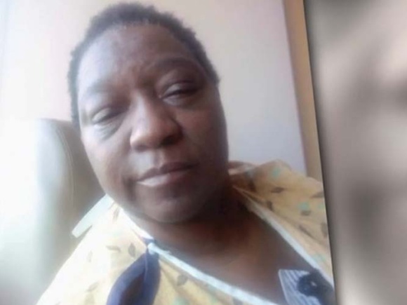 Mujer que sufrió 3 derrames cerebrales es curada y evangeliza en el hospital: “El poder de la oración es real”