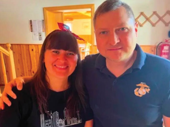 PAREJA CON DISCAPACIDAD AUDITIVA EVANGELIZA A UCRANIANOS SORDOS