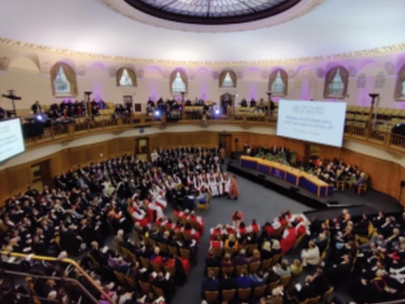 Sínodo de la Iglesia de Inglaterra se reúne para considerar las “bendiciones” para los homosexuales