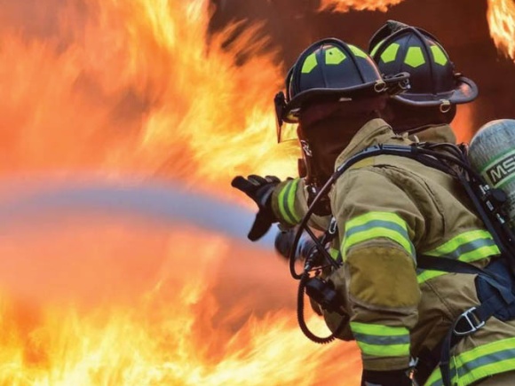 Un hombre acepta declararse culpable de incendiar una oficina de un grupo provida de Wisconsin