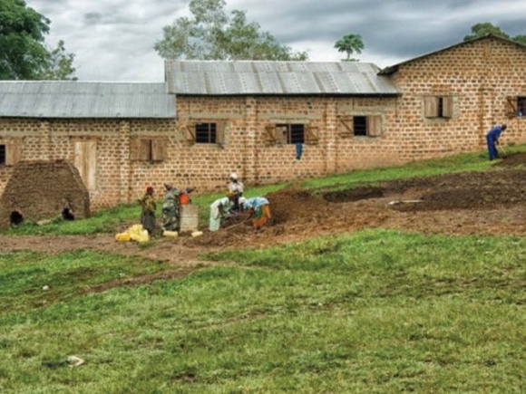 Un marido musulmán ugandés prende fuego a su esposa cristiana