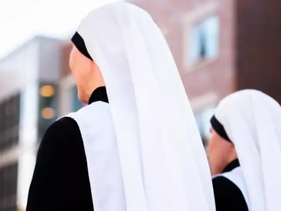 Colegio católico de mujeres aceptará hombres que se identifiquen como mujeres