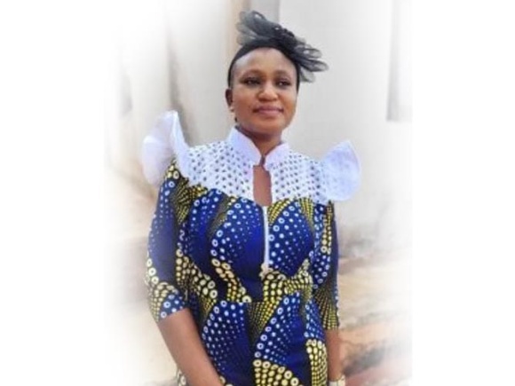La esposa de un pastor y madre de un bebé de dos meses, asesinada a tiros en Nigeria