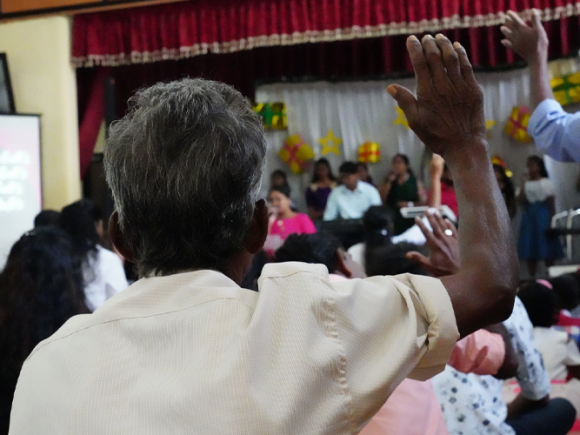 Los cristianos viven amenazados en Sri Lanka, señala Puertas Abiertas