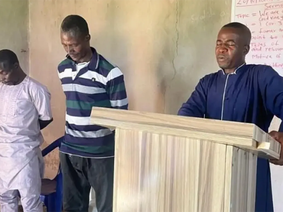 Iglesia perseguidaEl pastor se arriesga a llevar el Evangelio a los musulmanes fulani