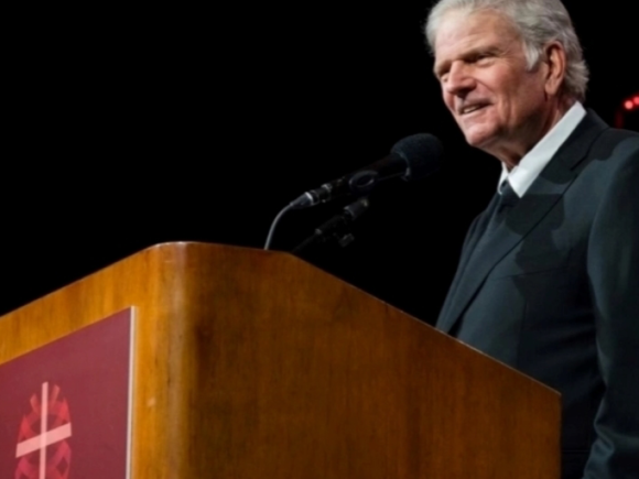 Franklin Graham insta a evangelizar a los migrantes en Europa: “Aprovechemos el momento”